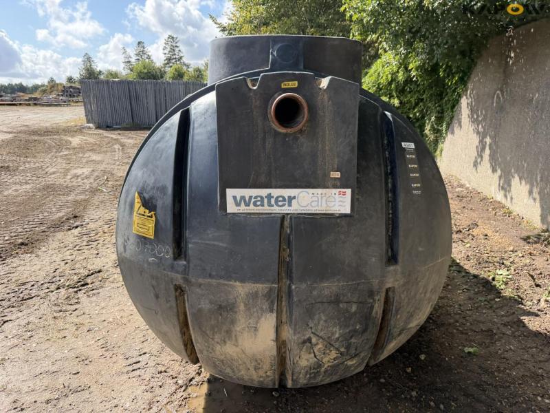 Plastic tank 7