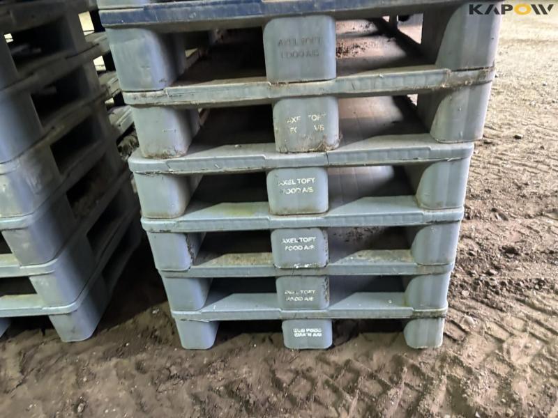 Plastic pallets 12