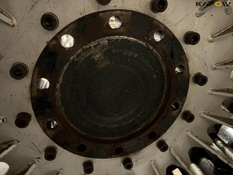 Poluzzi belts for forage harvesters and combines 18