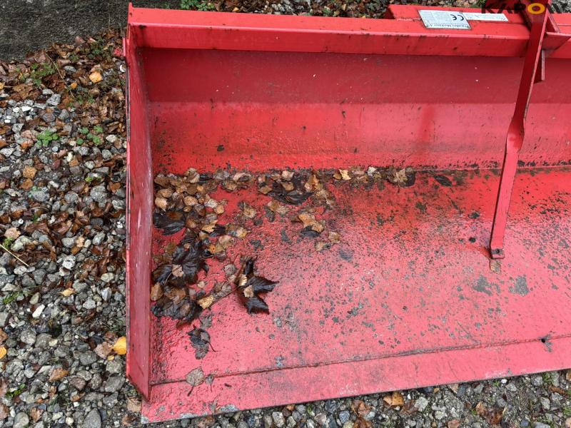 Præstbro 1400 rear tip bucket 10