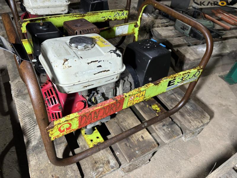 Pramac E 3200 generator 1
