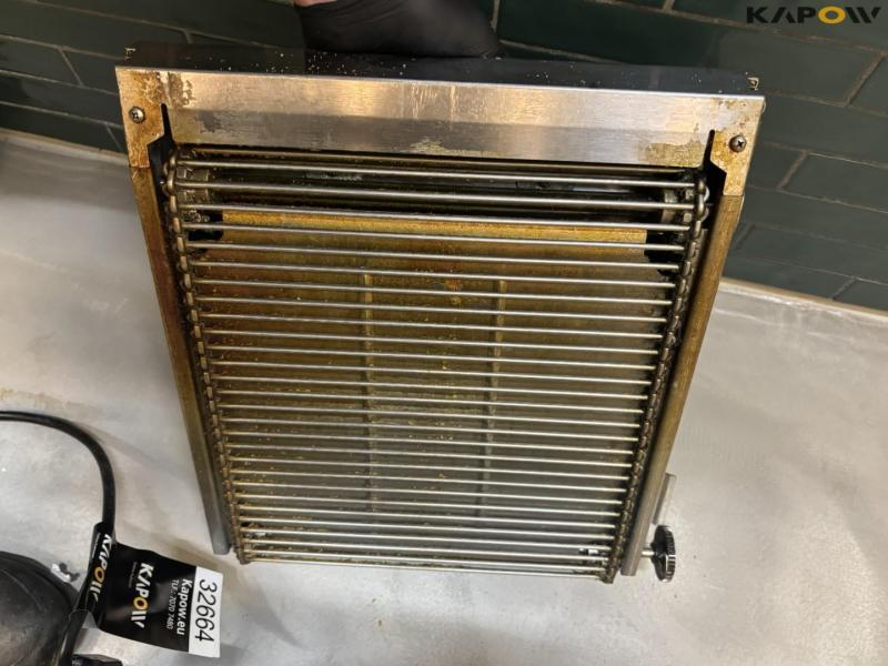 Prince Castle vertical contact toaster 24