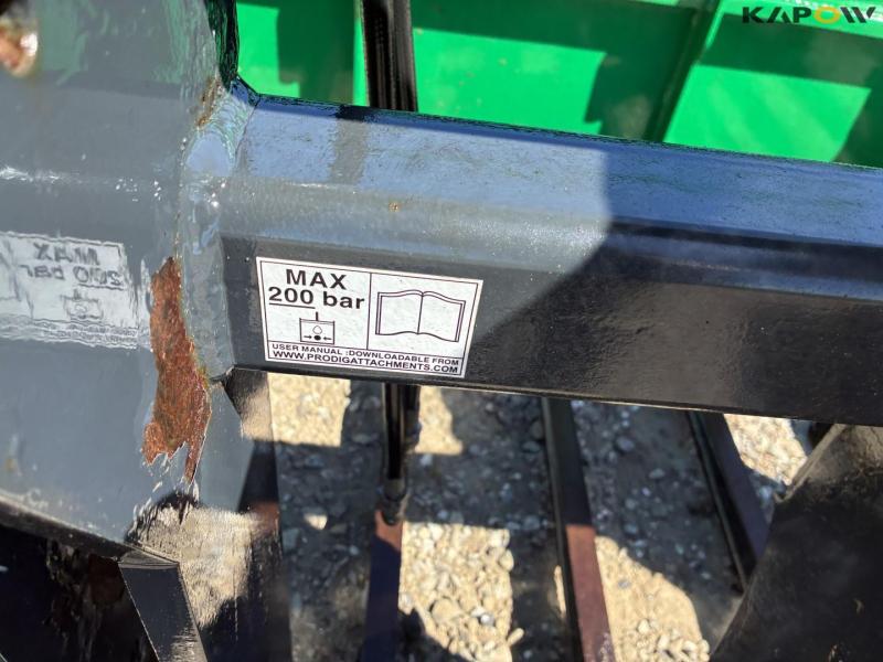 Prodig HX3000 silo grab 26