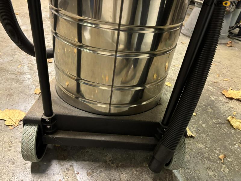 ProfiShop 3000 watt Industrial vacuum cleaner 12