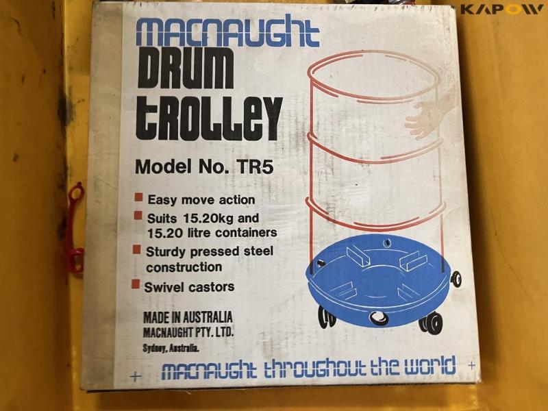 Pumps for oil and grease 20