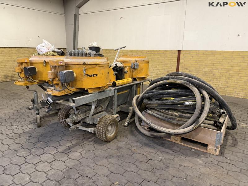 Putzmeister S5-EV pumps with forced agitator 1