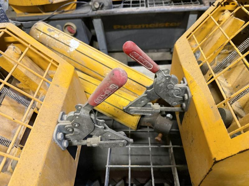 Putzmeister S5-EV pumps with forced agitator 37