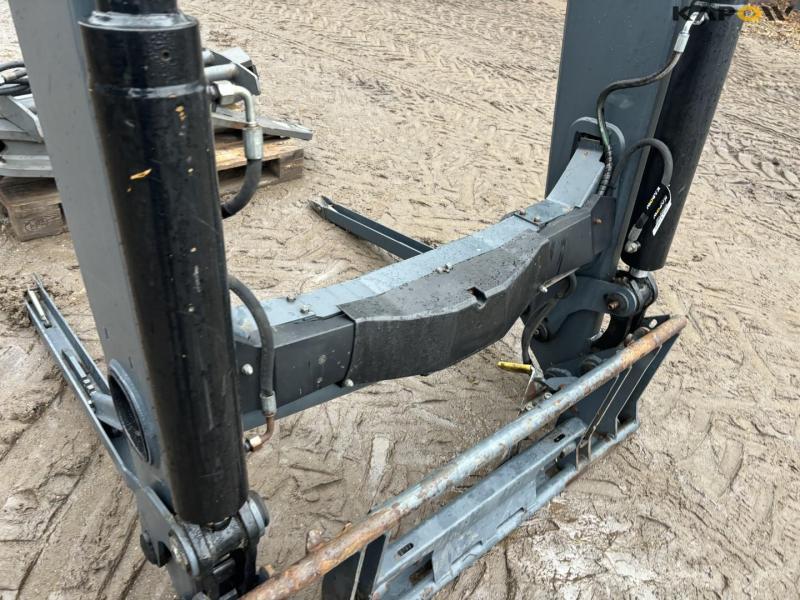 Quicke Q88 front loader with brackets 13