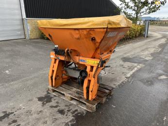 Rauch Axeo 18.1 salt spreader