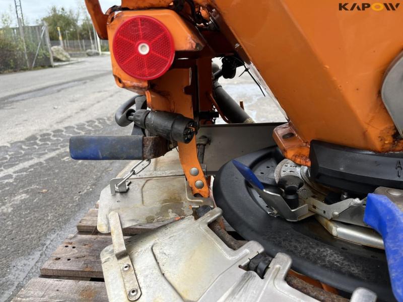 Rauch Axeo 6.1 salt spreader 10