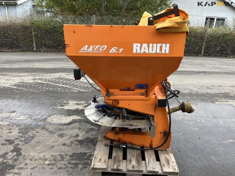 Rauch Axeo 6.1 salt spreader 4
