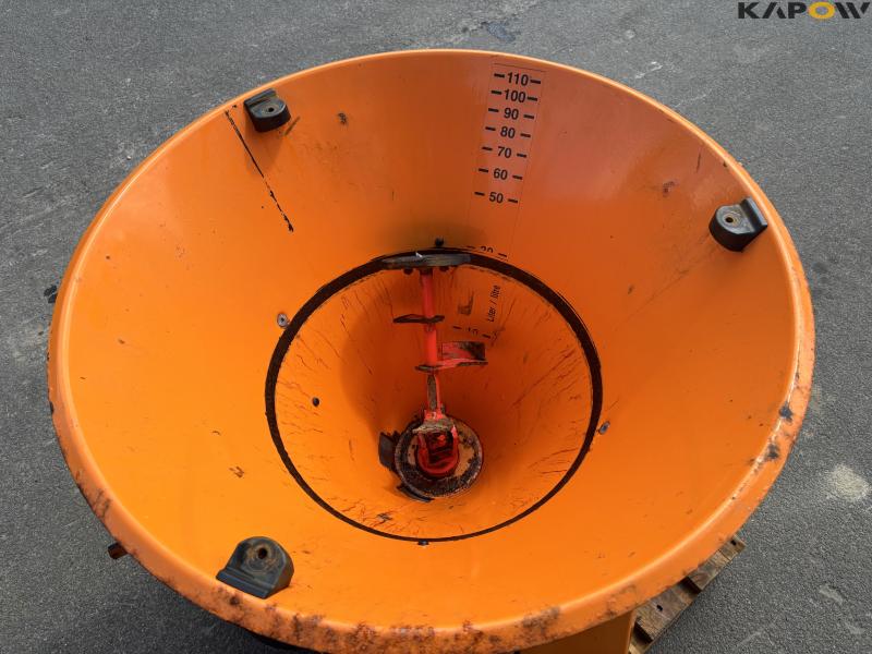 Rauch salt spreader 17