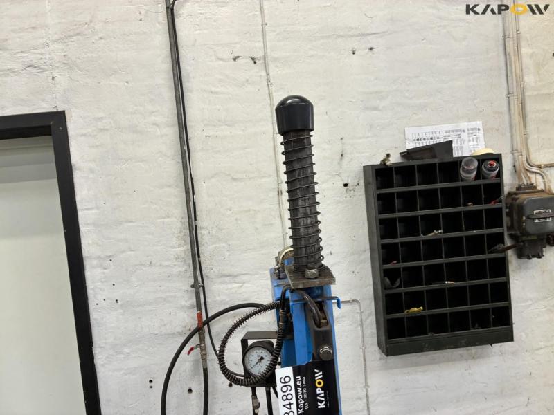 Ravaglioil tire machine 9