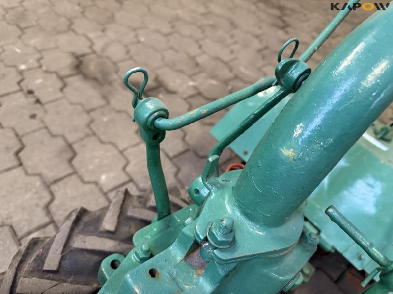 Tool carrier with milling cutter 22