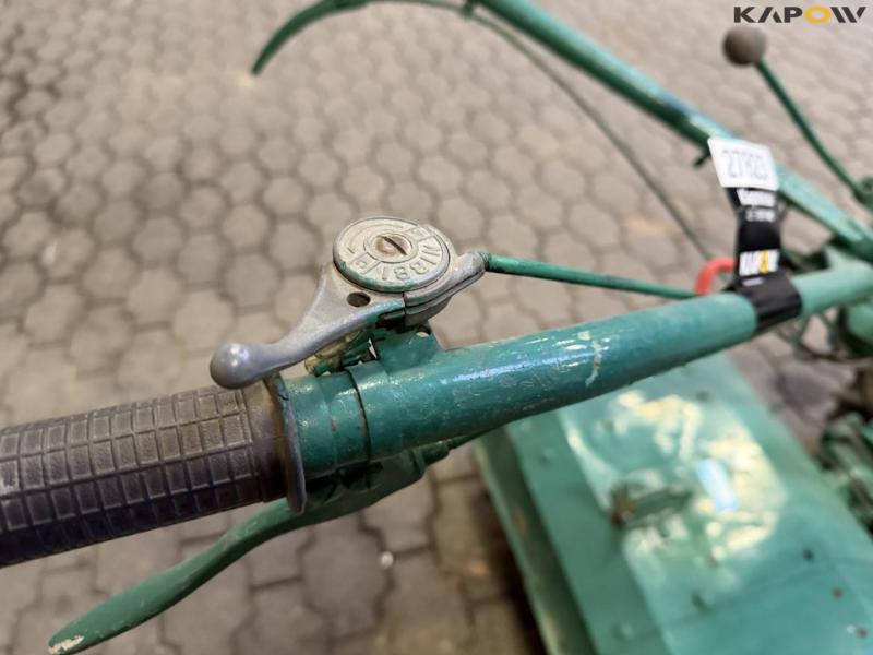 Tool carrier with milling cutter 29