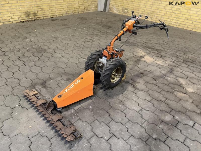 Tool carrier with rocks 1