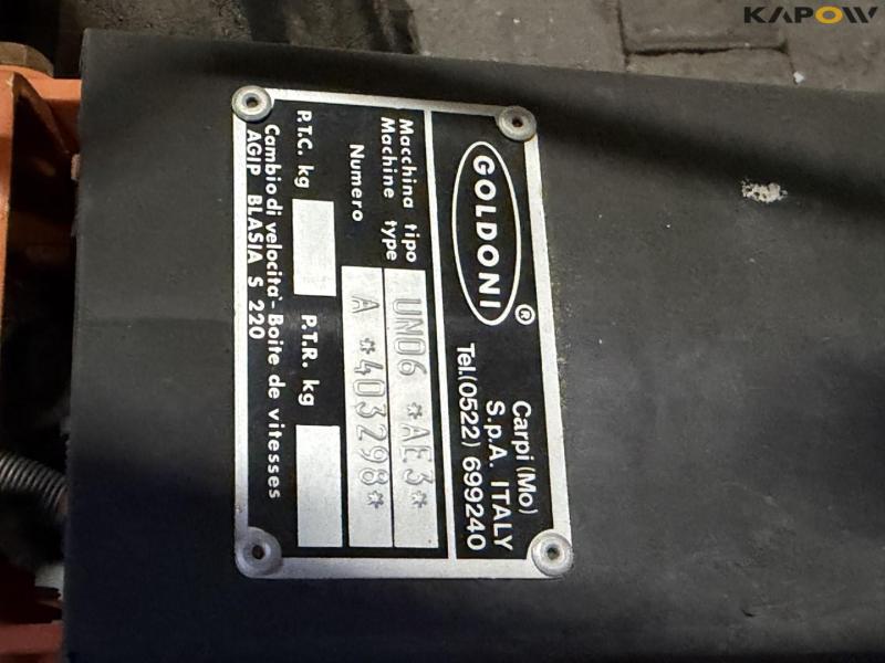 Tool carrier with rocks 25