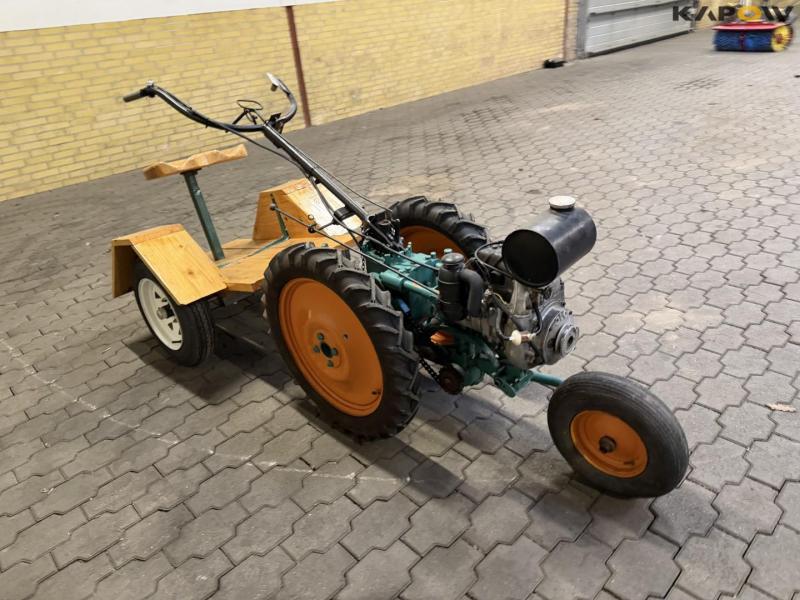 Tool carrier with trolley 3