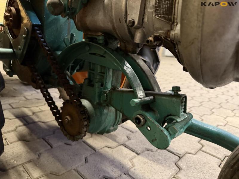 Tool carrier with trolley 16