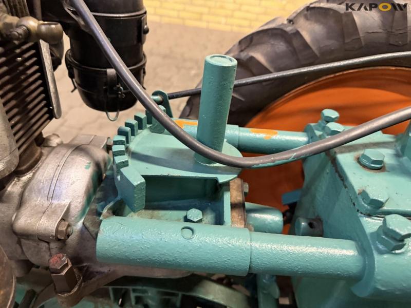 Tool carrier with trolley 38