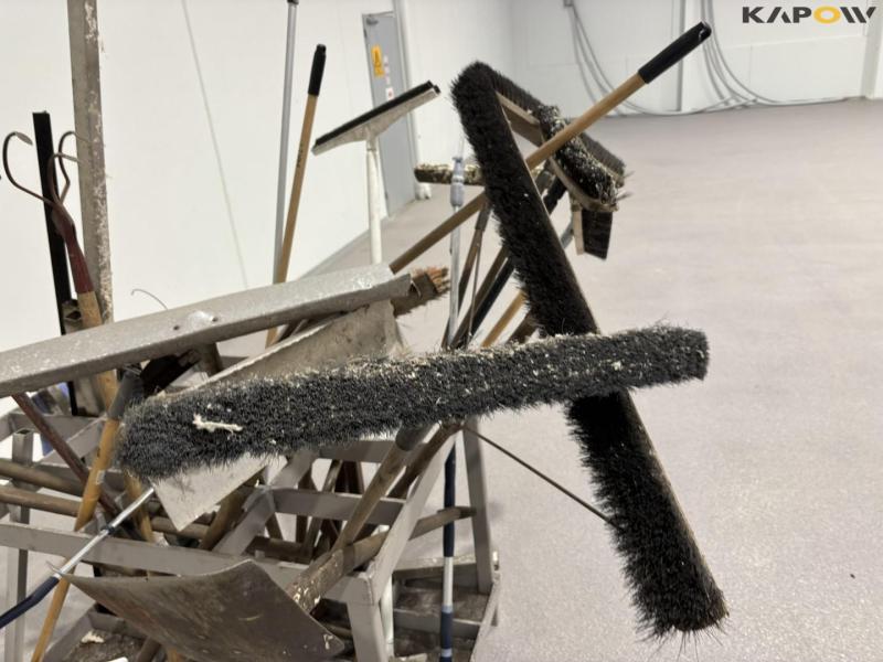 Tool holder with contents 12