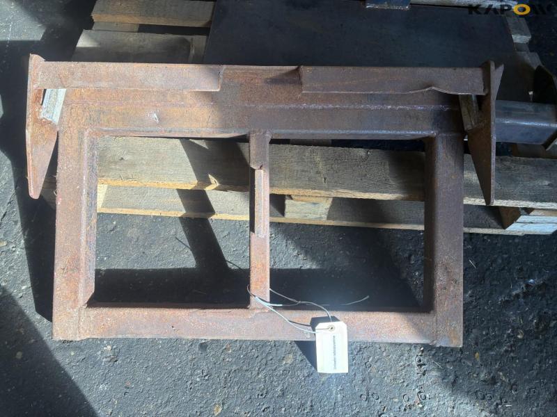 Tool frames for uniloader 7