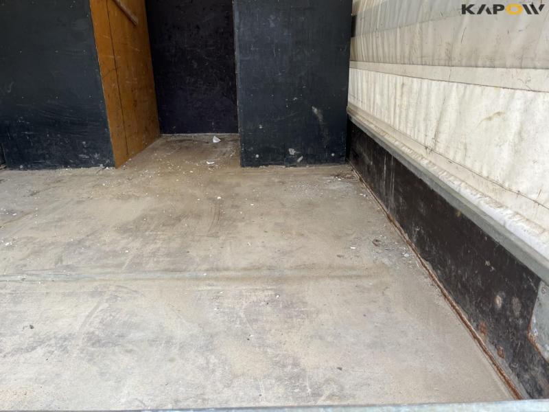 Renault Master van 18