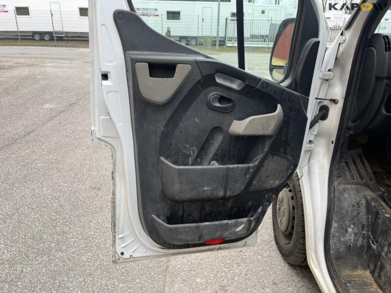 Renault Master van 26