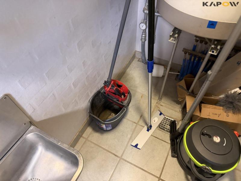 Cleaning equipment 10