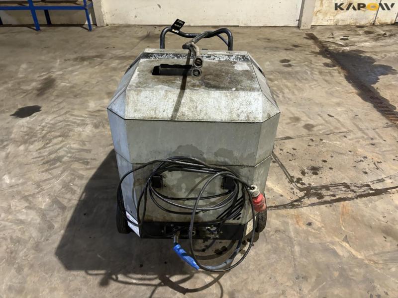 Reno hot water cleaner 2