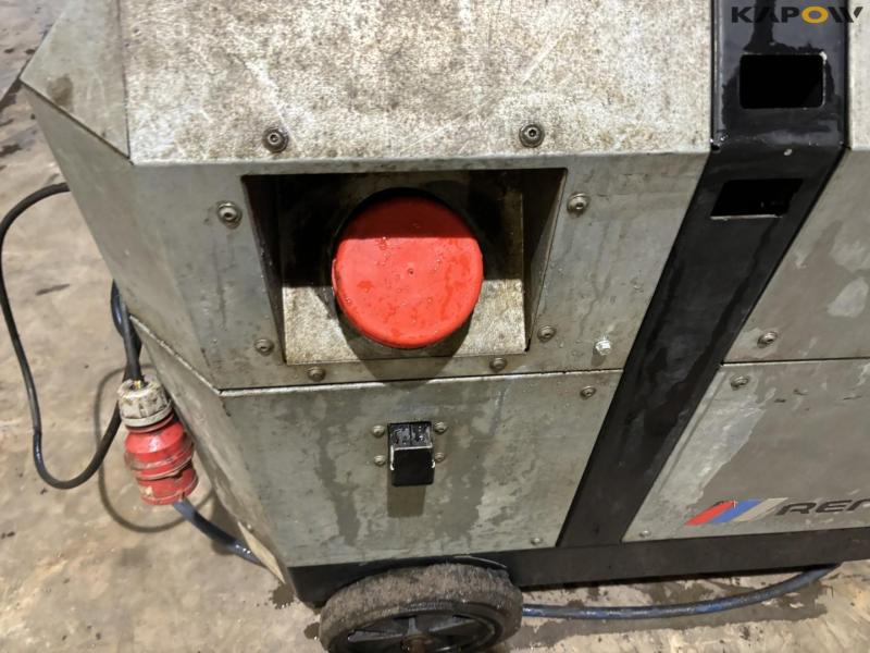 Reno hot water cleaner 9