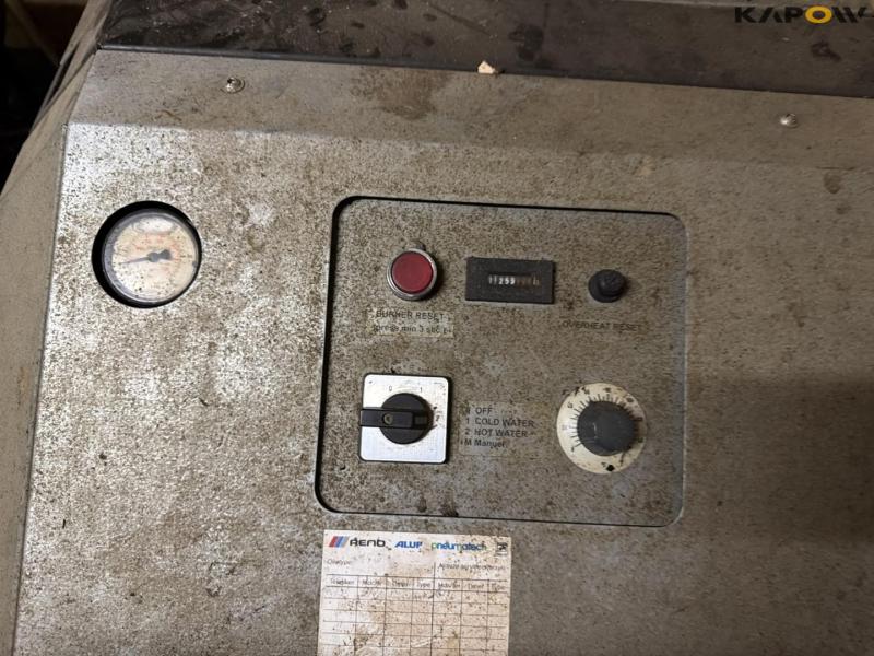 Reno hot water cleaner 7