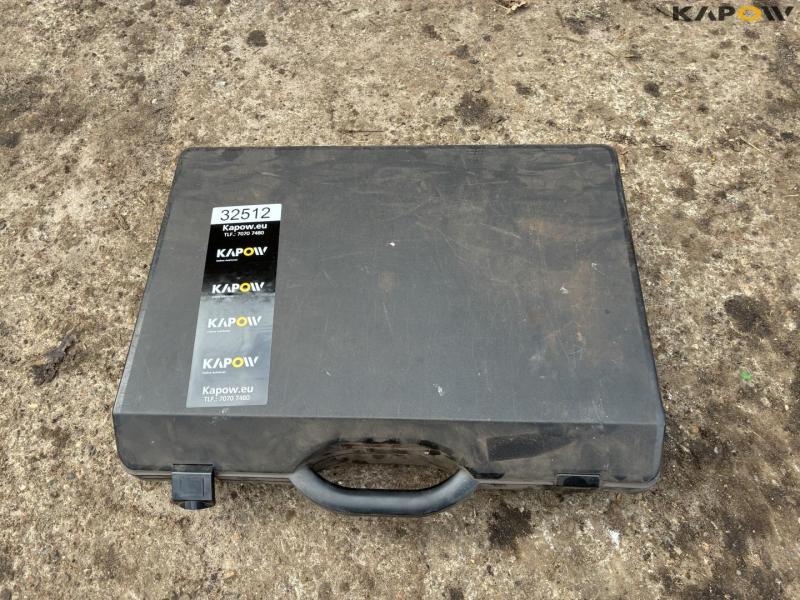 Repair kit for stone chips 1