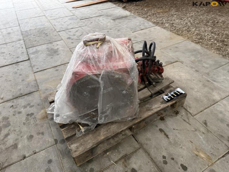 Spare parts for Massey Ferguson 4840 3