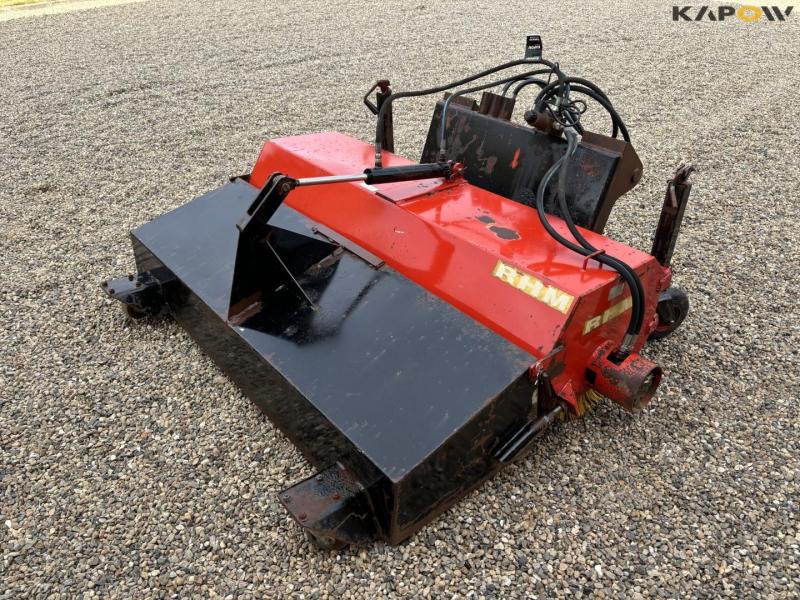 RHM FM1800 sweeper with collector 5