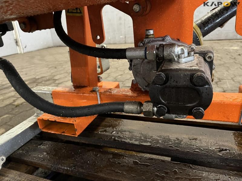 Rinieri BRM 120 arm mower 21