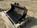 Screening bucket 60cm with S30/150 hitch 1