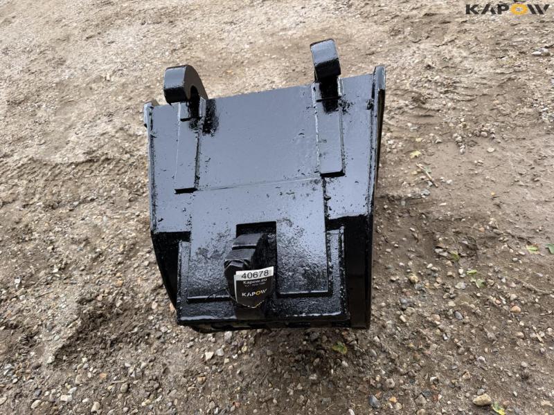 Screening bucket with Beco hitch 6