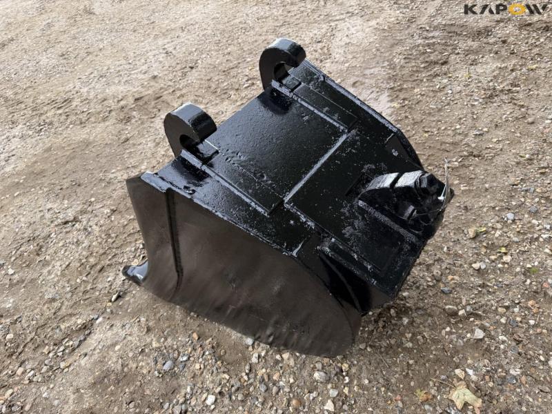 Screening bucket with Beco hitch 7