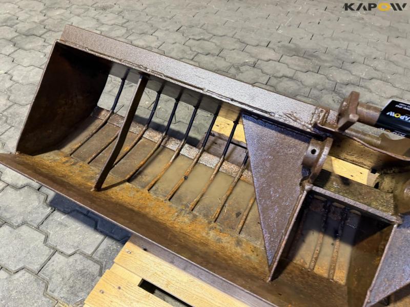 Grater shovel 11