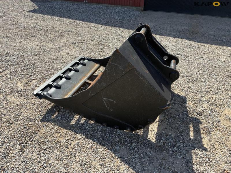 Skeleton bucket 6