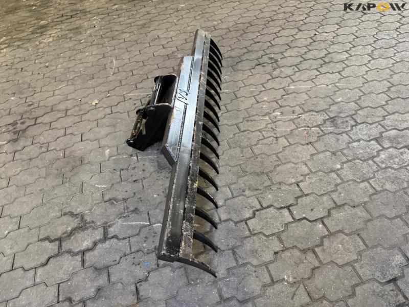 Rake with Hydrema hitch 4