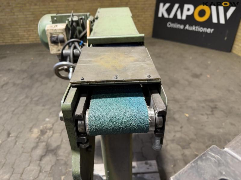 Pipe grinding machine 14