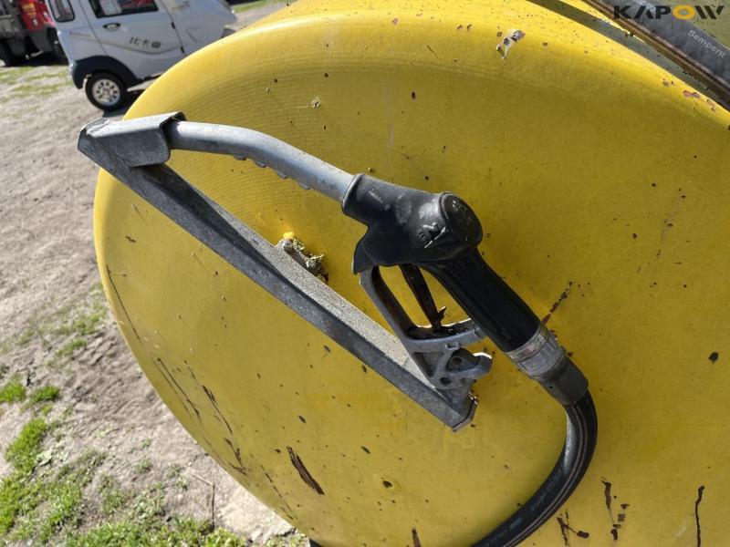 Roug 2500 liter oil tank with pump 6