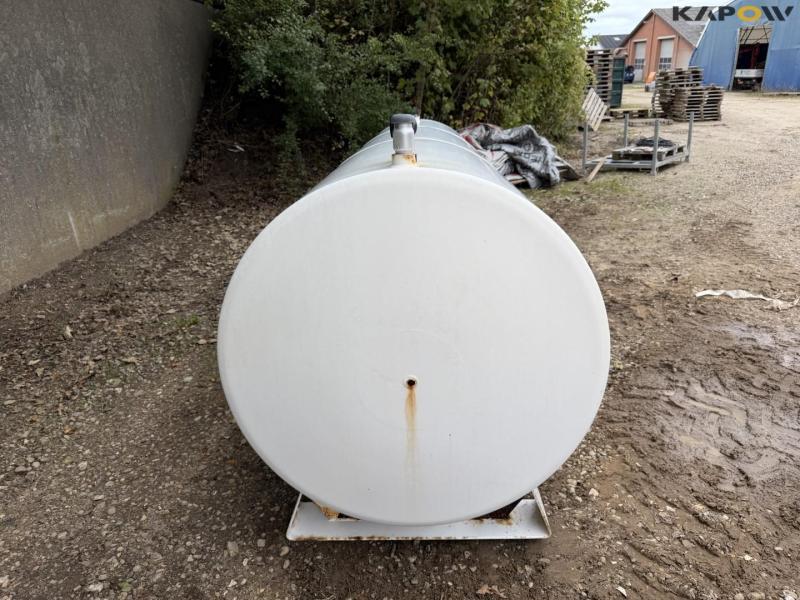 Roug 4000 liter diesel tank 4