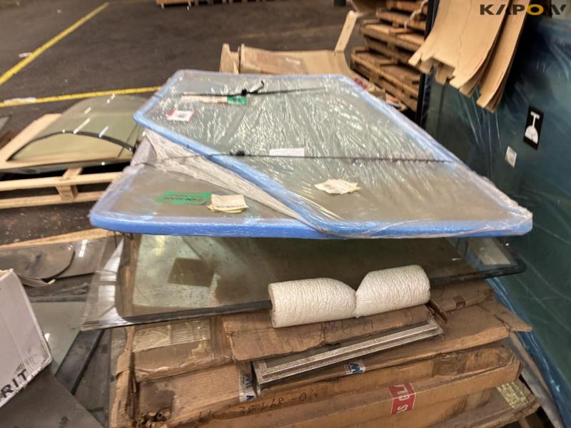 Window glass for machines 47