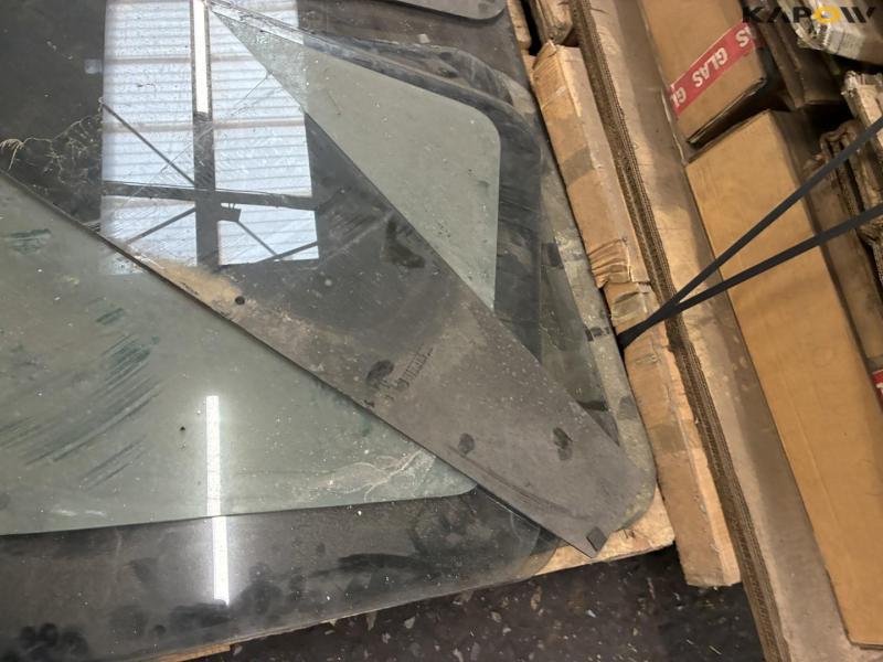 Window glass for machines 53