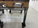 Rolling tables 21