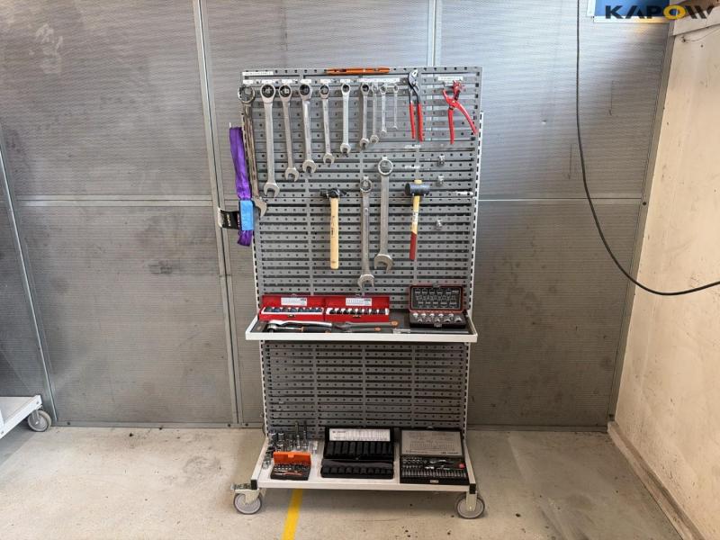 Rolling wall with tools 2