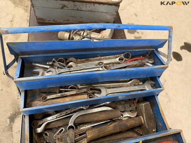 Trolley with tools 14